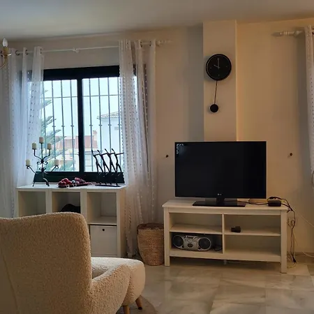 Апартаменты Audrey Apartment-benalmadena-beachfront Бенальмадена